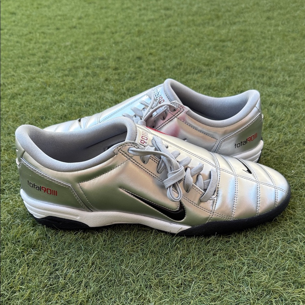 Nike T90